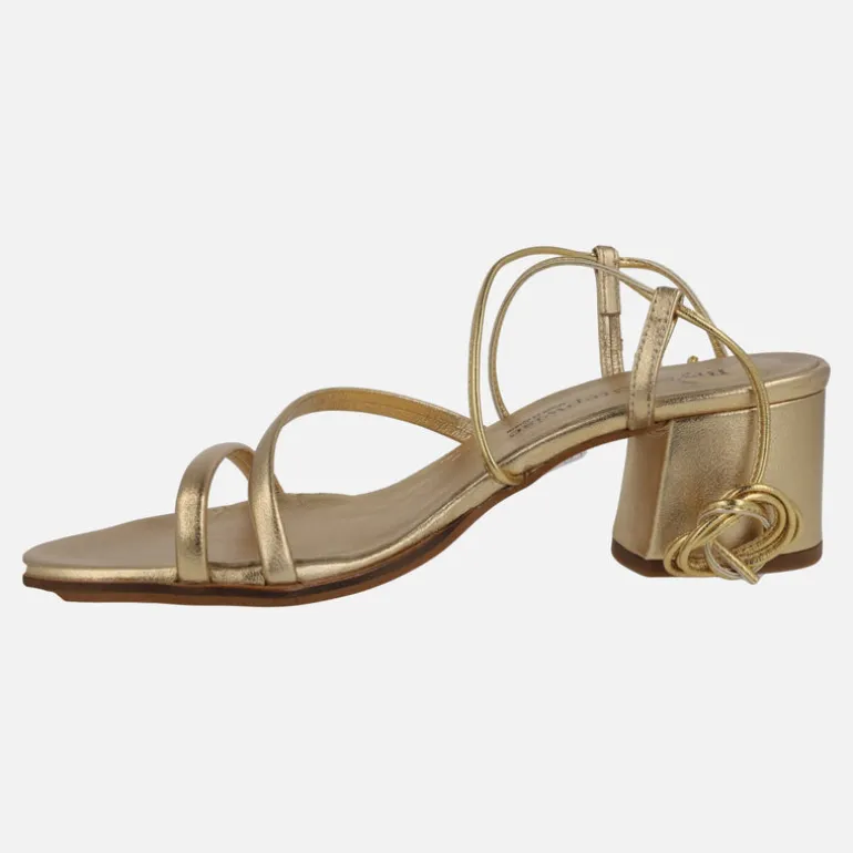 SANDALIAS DE TACÓN GRECIA EN PIEL METALIZADA CON TIRAS Y CINTAS