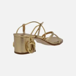 SANDALIAS DE TACÓN GRECIA EN PIEL METALIZADA CON TIRAS Y CINTAS