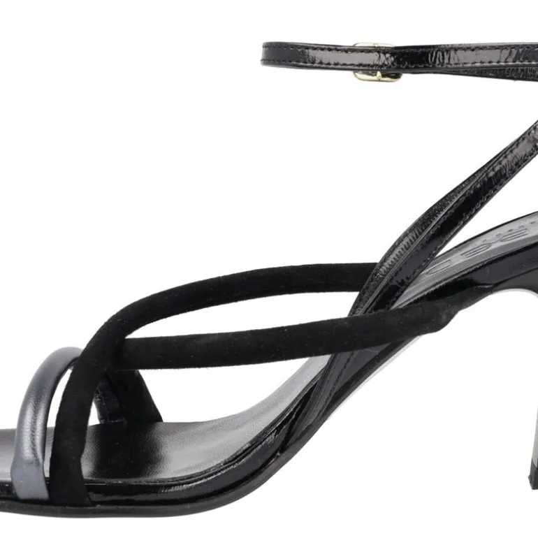 Sandalias de tiras Coko con tacón alto y pulsera al tobillo