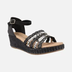 Sandalias de tiras combinadas con pulsera al tobillo y cuña de rafia