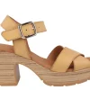 Sandalias de tiras cruzadas y pulsera al tobillo
