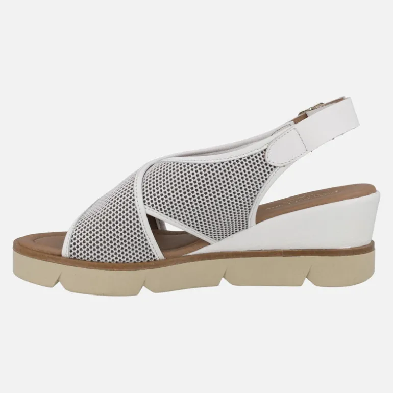 Sandalias de tiras cruzadas en piel y tejido rejilla