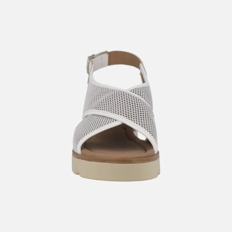 Sandalias de tiras cruzadas en piel y tejido rejilla