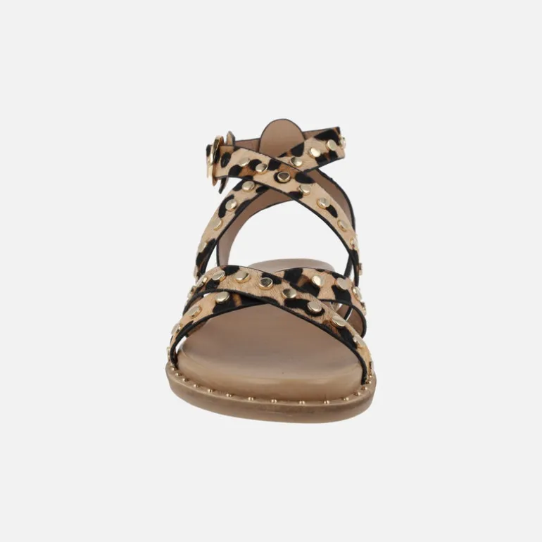 Sandalias de tiras en animal print leopardo con remaches dorados