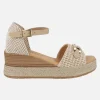 Sandalias en rafia beige con pulsera al tobillo y cuña alta