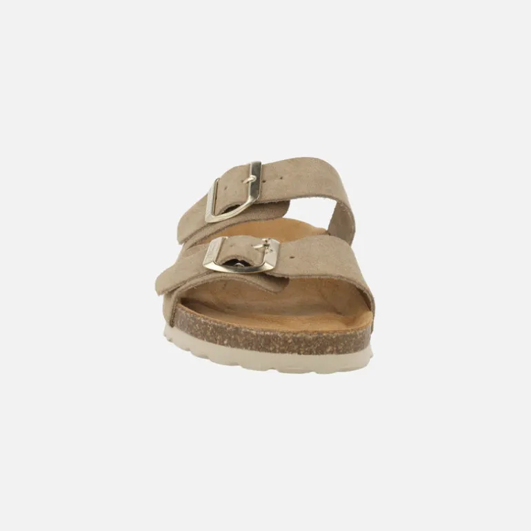 Sandalias estilo bio en serraje taupe con hebillas doradas