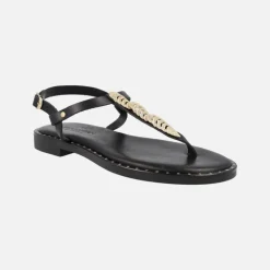Sandalias griegas en color Negro con adorno metálico
