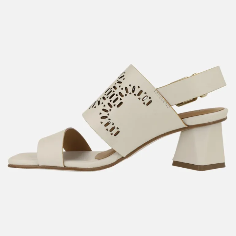 Sandalias Manarola en piel hielo con troquelado y tacones geométricos