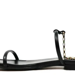 Sandalias negras con pulsera dorada al tobillo para mujer