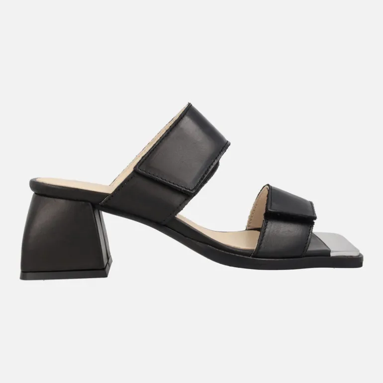 Sandalias negras de piel con velcros Alpe Dolly
