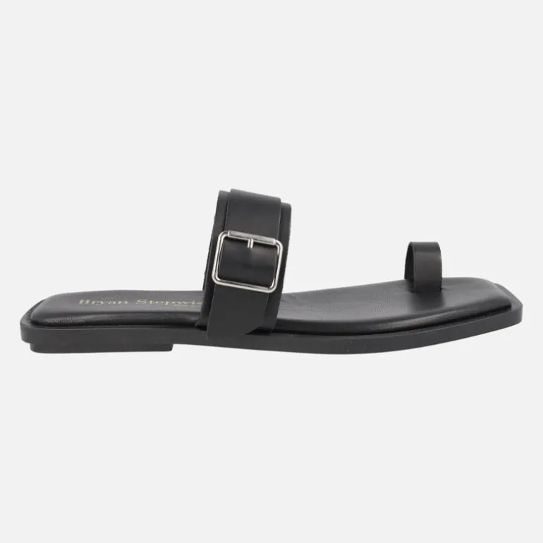 Sandalias negras de piel con pieza para dedo
