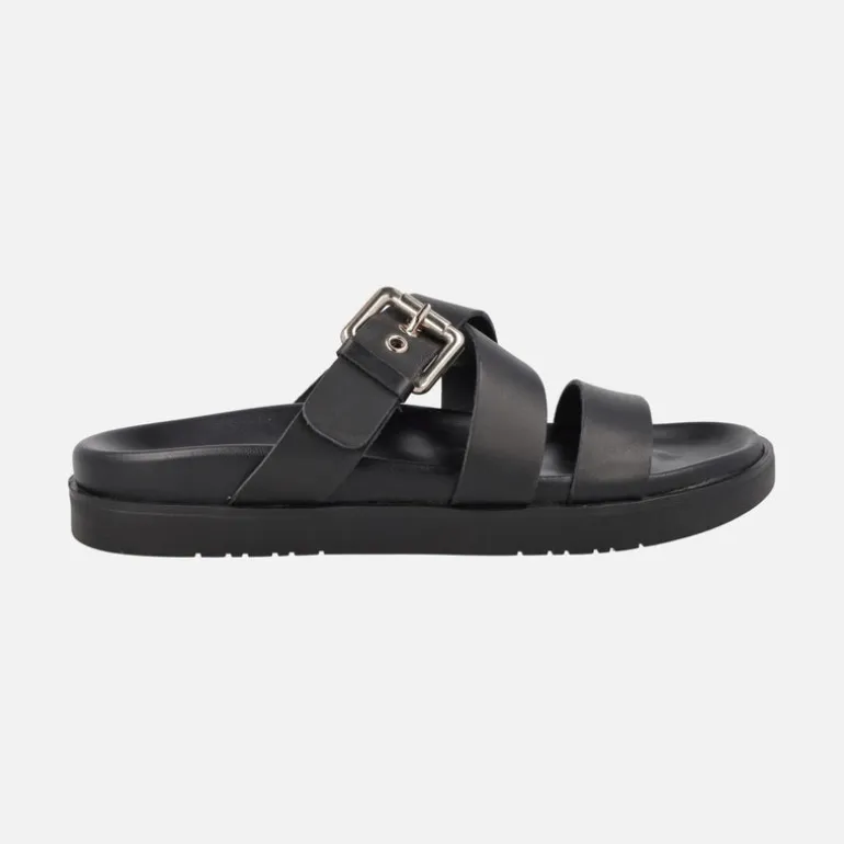 Sandalias negras de piel con tiras anchas y hebilla dorada