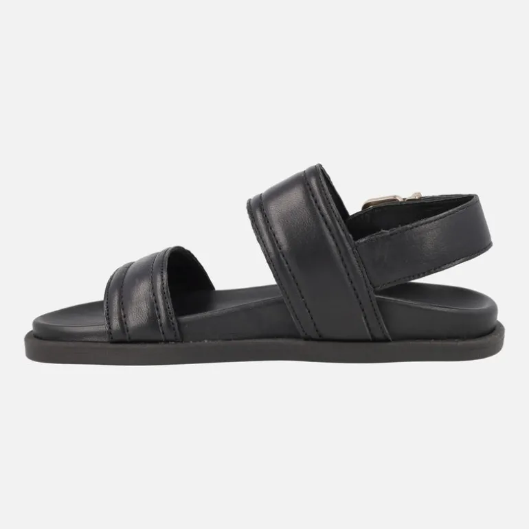 Sandalias negras de piel Isabela con adorno metálico dorado