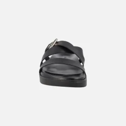 Sandalias negras de piel con tiras anchas y hebilla dorada
