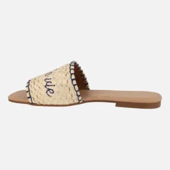 Sandalias palas en trenzado beige con mensaje C'est la vie