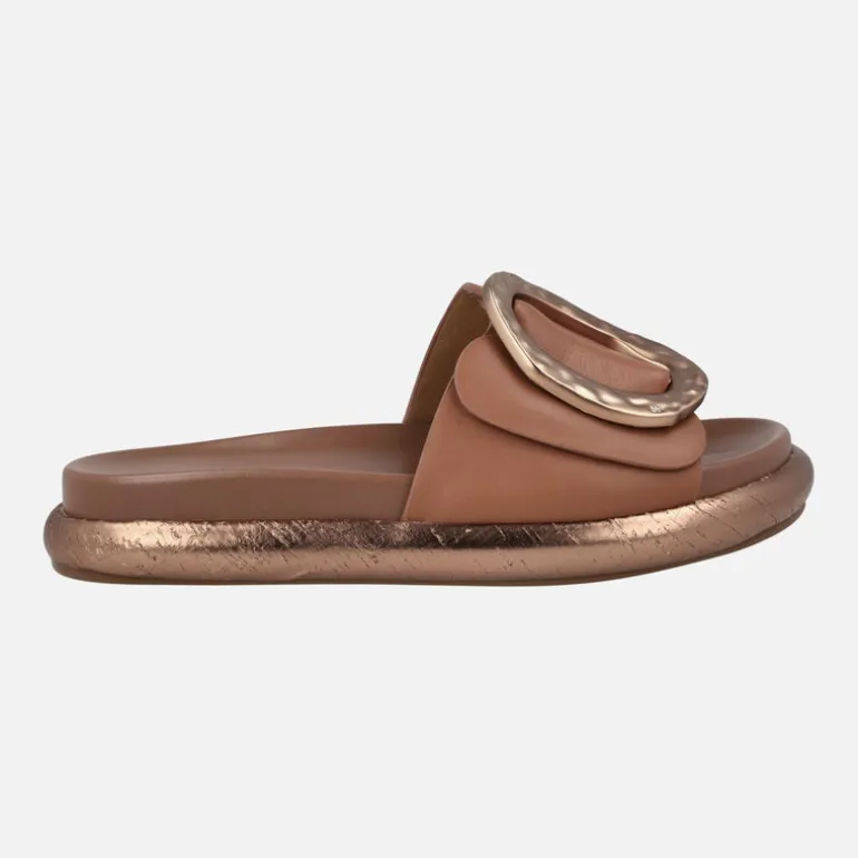 Sandalias planas con maxi hebilla Pascal