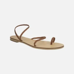 Sandalias planas con tiras trenzadas