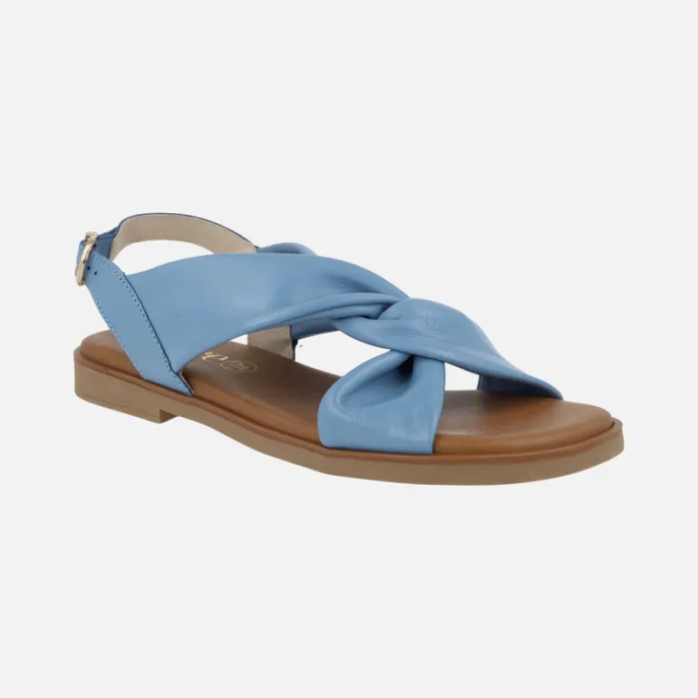 Sandalias planas de piel con tiras entrelazadas