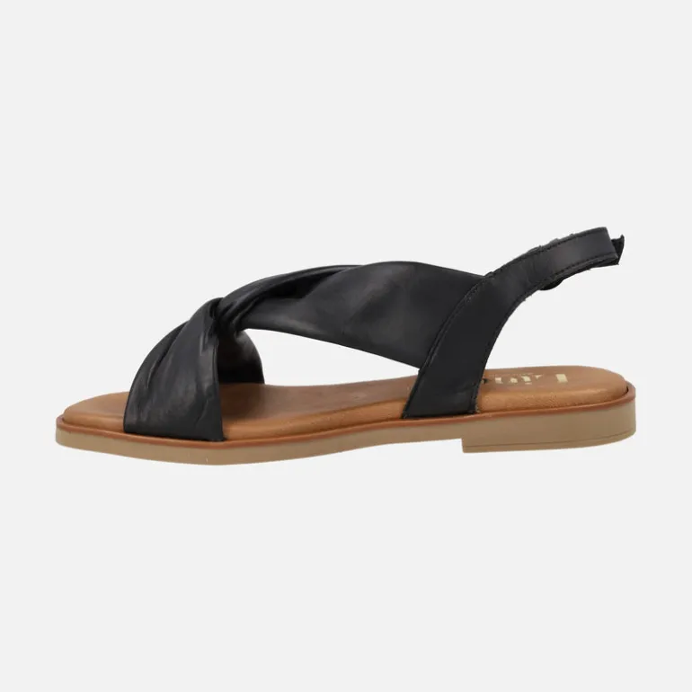 Sandalias planas de piel con tiras entrelazadas
