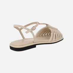 Sandalias planas de tiras estilo cangrejeras