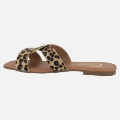 Sandalias planas en pelo animal print leopardo