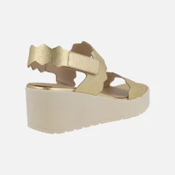 Sandalias Purpura de piel con cuña WondersFLY