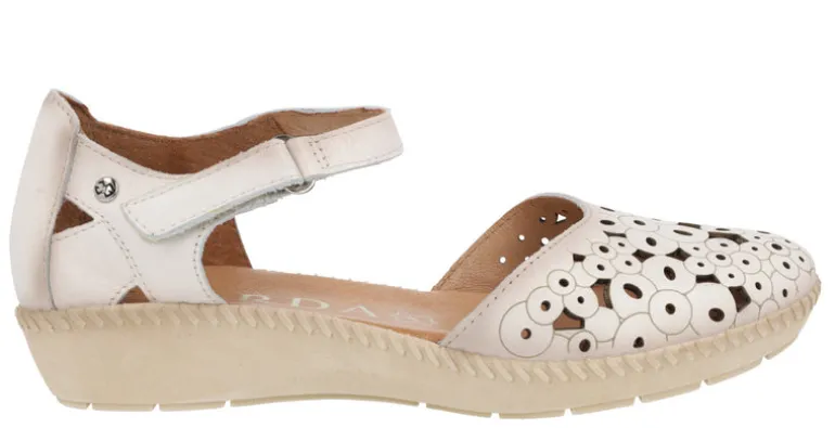 Sandalias troqueladas con cierre de velcro para mujer