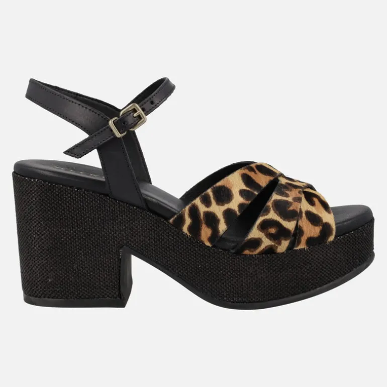 Sandalias Zael en animal print leopardo con plataforma de rafia