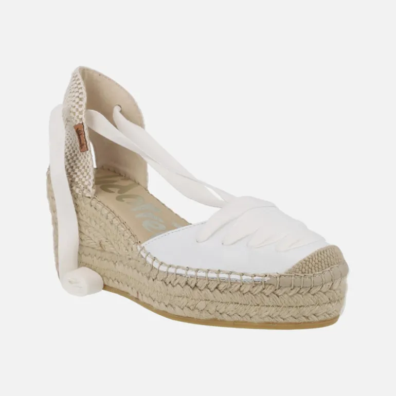 Zapatillas de esparto en piel blanca con cintas