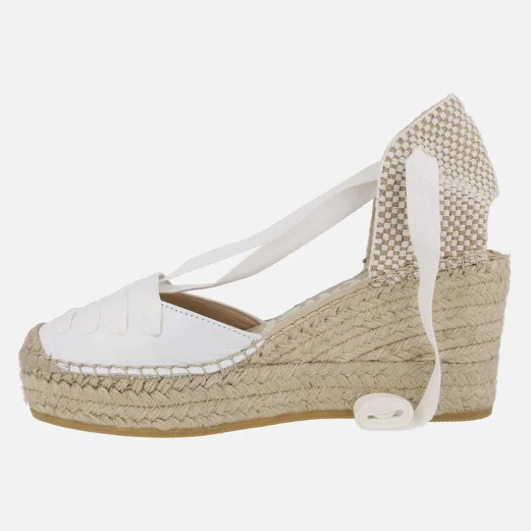 Zapatillas de esparto en piel blanca con cintas