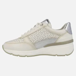 Zapatillas deportivas Carmela de piel con dibujo troquelado