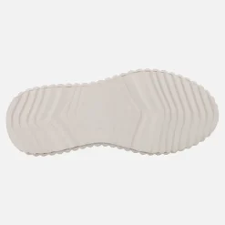 Zapatillas deportivas con detalle de picados y cierre de cordones