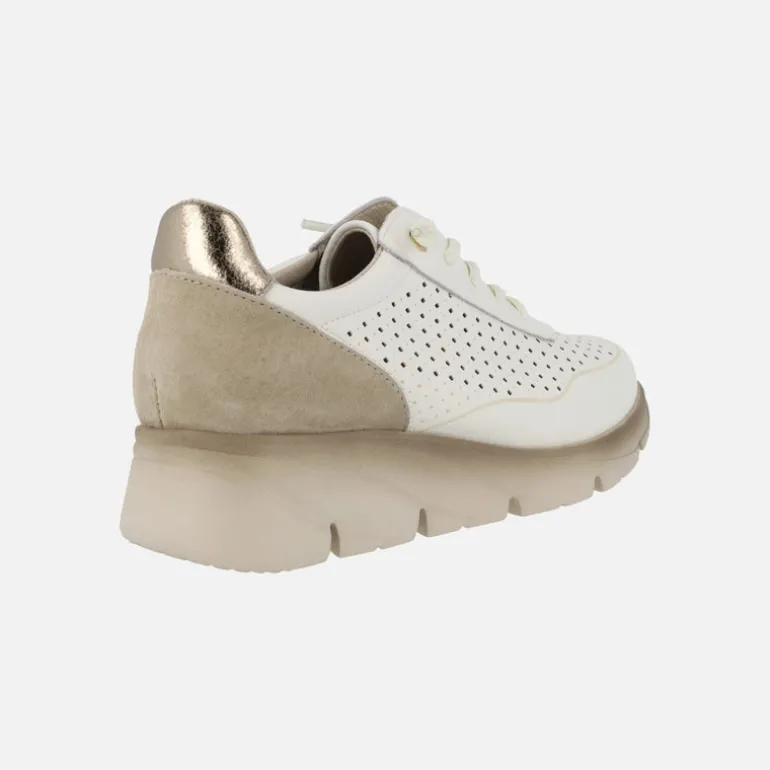 Zapatillas deportivas de piel troqueladas con cordones elásticos