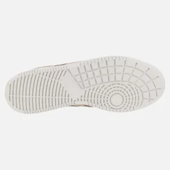 Zapatillas deportivas en piel serraje con cierre de cordones