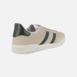 Zapatillas deportivas para hombre en piel serraje con detalle de franjas
