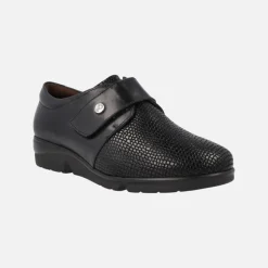 Zapatos confort para mujer en piel negra con cierre de velcro