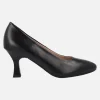 Zapatos corte salón cerrados en piel negra
