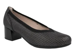 Zapatos corte salón de piel grabada con tacón bajo