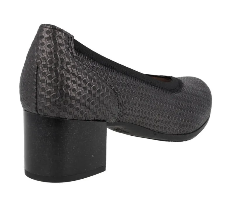 Zapatos corte salón de piel grabada con tacón bajo