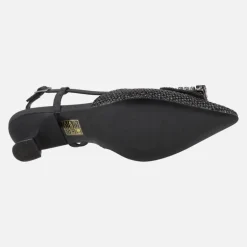 Zapatos corte salón destalonados en acabado rafia