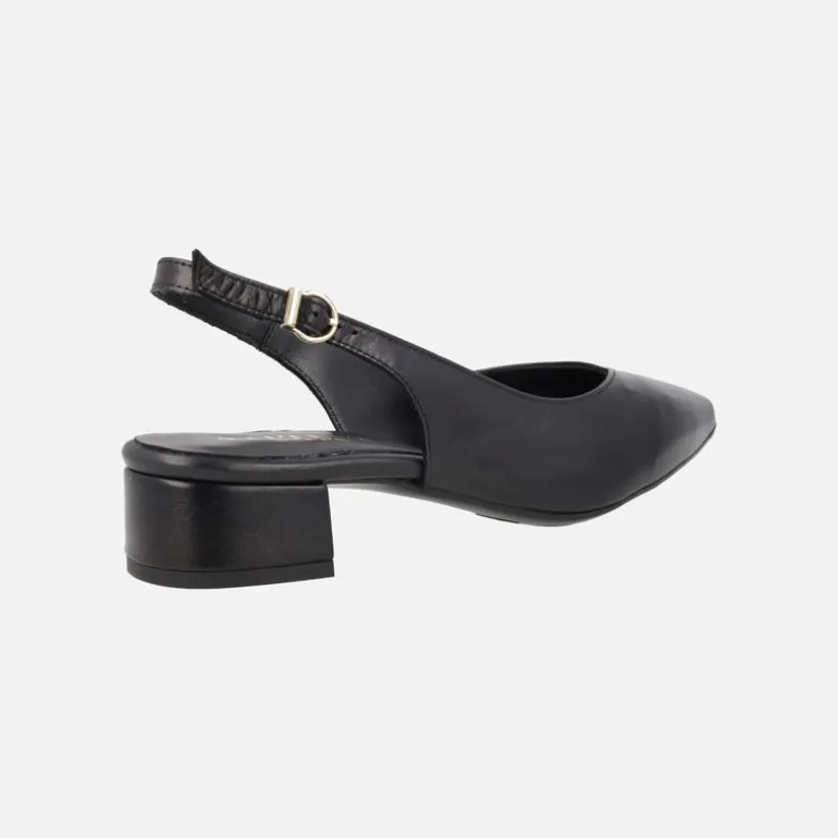 Zapatos corte salón destalonados con tacón bajo