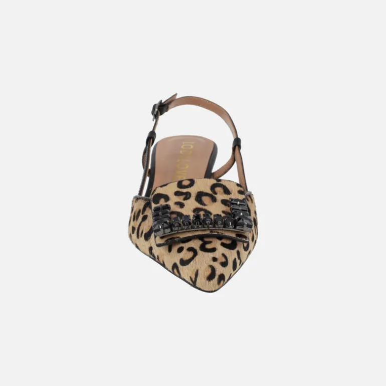 Zapatos corte salón destalonados en animal print leopardo