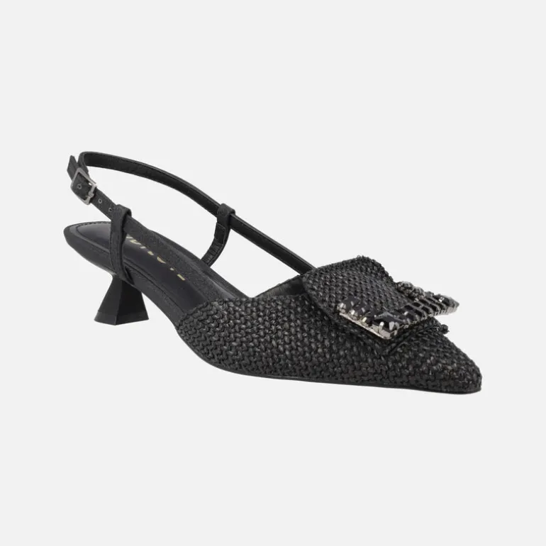 Zapatos corte salón destalonados en acabado rafia