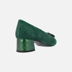 Zapatos de ante con tacón bajo y adorno Iga