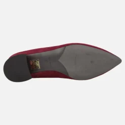 Zapatos de ante con tacón bajo y adorno Iga