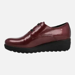 Zapatos de charol con cierre de gomas elásticas