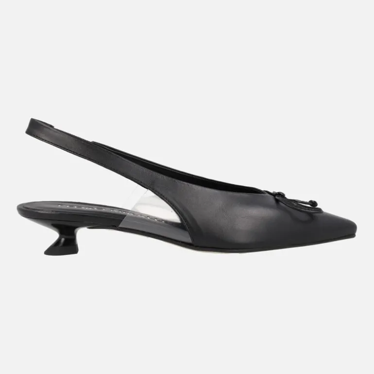 Zapatos de piel destalonados con adorno de lazo