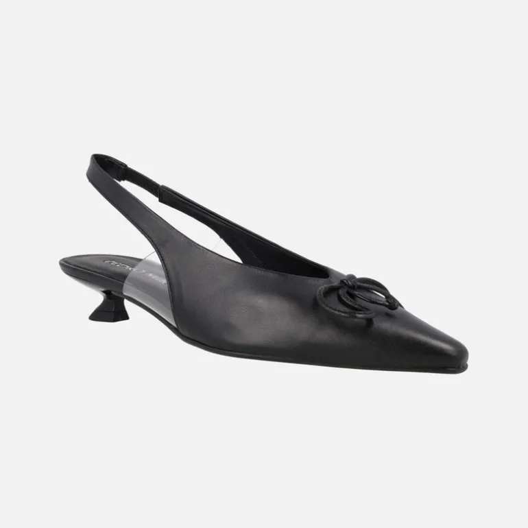 Zapatos de piel destalonados con adorno de lazo