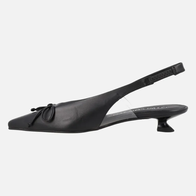 Zapatos de piel destalonados con adorno de lazo