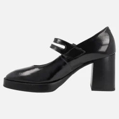 Zapatos de tacón alto en charol negro estilo mary jane
